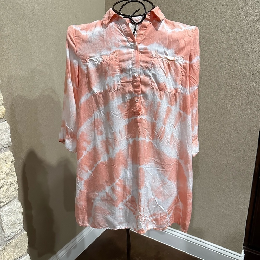 Chicos coral and white, tie-dye blouse, size 1